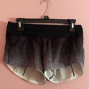 LULULEMON Speed Up Low Rise Lined 2.5 inch Shorts
